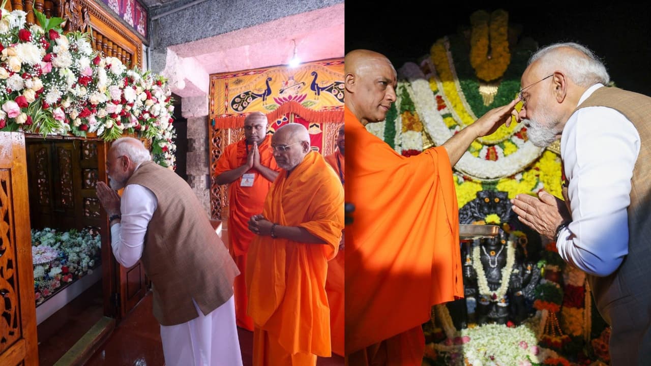 PM Modi: ಭೈರವೈಕ್ಯ ಮಂದಿರ ಉದ್ಘಾಟಿಸಿ ‘ವಿಕಸಿತ ಭಾರತ’ ನಿರ್ಮಾಣಕ್ಕೆ ನಮೋ ಪಣ, ಮೋದಿ ಹೇಳಿದ 9 ಸಂಕಲ್ಪಗಳಾವುವು? | Karnataka Is My Inspiration Pm Modi Inaugurates Bhyravykya Mandira Pledges For Viksit Bharat With 9 Resolutions Rav PM Modi: ಭೈರವೈಕ್ಯ ಮಂದಿರ ಉದ್ಘಾಟಿಸಿ ‘ವಿಕಸಿತ ಭಾರತ’ ನಿರ್ಮಾಣಕ್ಕೆ ನಮೋ ಪಣ, ಮೋದಿ ಹೇಳಿದ 9 ಸಂಕಲ್ಪಗಳಾವುವು? | Karnataka Is My Inspiration Pm Modi Inaugurates Bhyravykya Mandira Pledges For Viksit Bharat With 9 Resolutions Rav