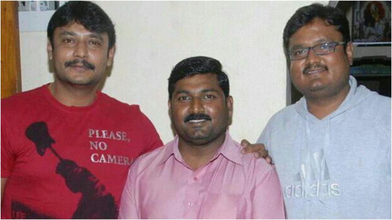 8 ವರ್ಷ ಅಜ್ಞಾತವಾಸದಲ್ಲಿದ್ದ ದರ್ಶನ್ ಮಾಜಿ ಆಪ್ತ ಮಲ್ಲಿಕಾರ್ಜುನ್ ಸುದ್ಧಿಗೋಷ್ಠಿಯಲ್ಲಿ ಹೇಳಿದ್ದೇನು? | Darshan Thoogudeepa Former Personal Assistant Mallikarjun Pressmeet Highlights Is Here To Know 8 ವರ್ಷ ಅಜ್ಞಾತವಾಸದಲ್ಲಿದ್ದ ದರ್ಶನ್ ಮಾಜಿ ಆಪ್ತ ಮಲ್ಲಿಕಾರ್ಜುನ್ ಸುದ್ಧಿಗೋಷ್ಠಿಯಲ್ಲಿ ಹೇಳಿದ್ದೇನು? | Darshan Thoogudeepa Former Personal Assistant Mallikarjun Pressmeet Highlights Is Here To Know