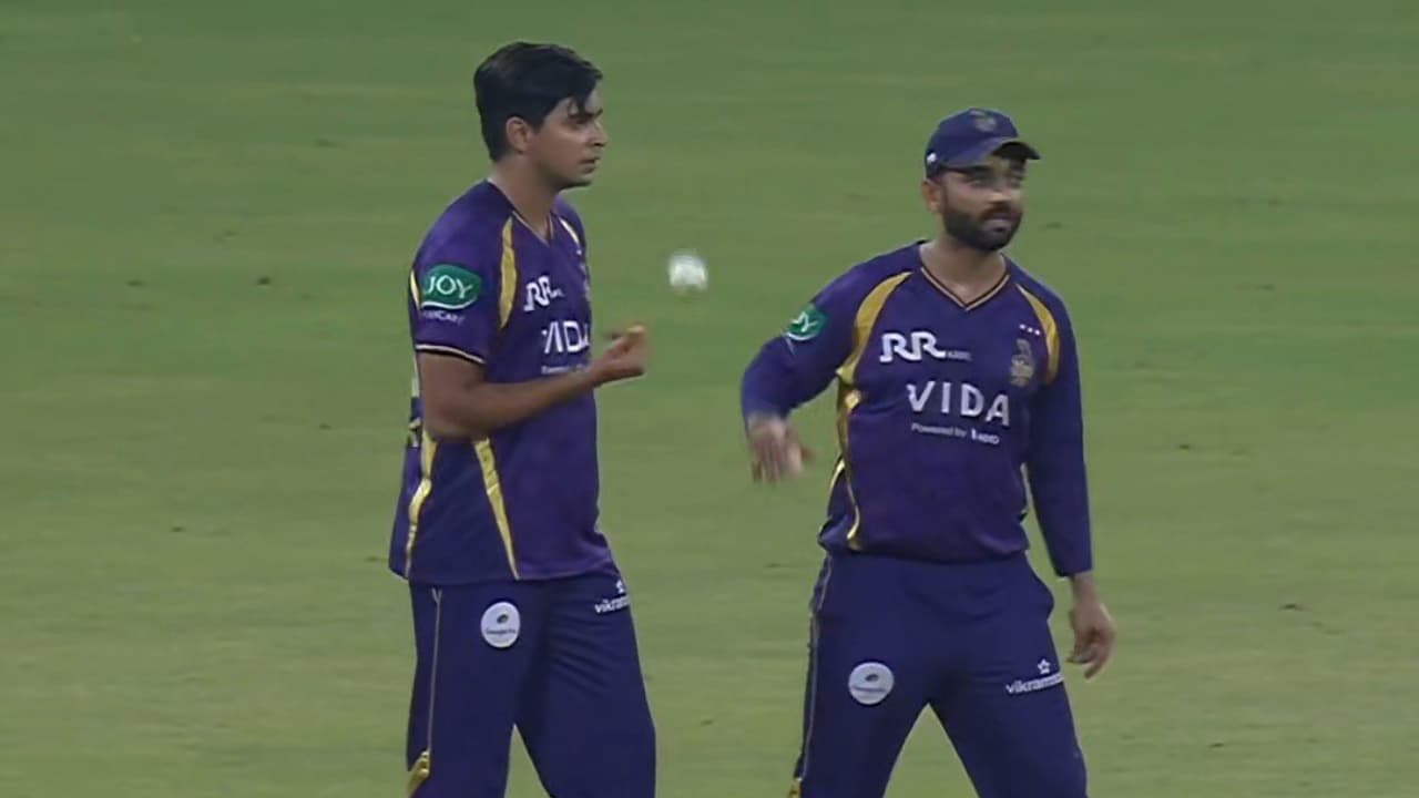 ഒരോവറിൽ 2 'ബീമറുകൾ', എന്നിട്ടും കാര്‍ത്തിക് ത്യാഗിയെ വിലക്കിയില്ല; അമ്പയറുടെ ആ 'അപ്രതീക്ഷിത' തീരുമാനത്തിന് പിന്നിൽ - Asianet News Malayalam