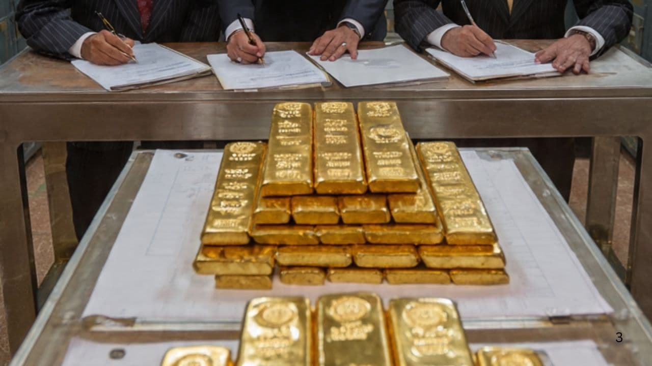 Gold Price Hike: விண்ணை முட்டும் தங்கம் விலை.! இறக்குமதி வரி 15% உயர்வு! இனி தங்கம் வாங்க முடியுமா?