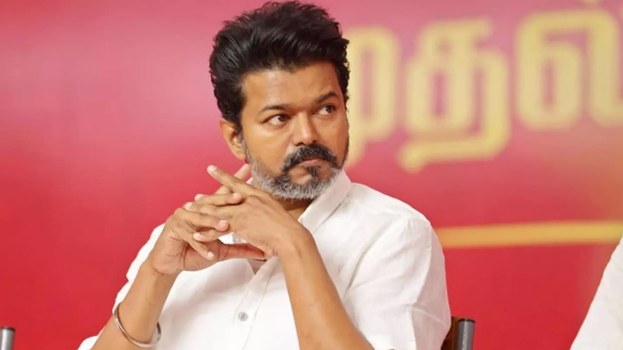 വിജയ് ഏത് സീറ്റിൽനിന്ന് രാജിവെക്കും? ആകാംക്ഷ; ടിവികെയുടെ അടുത്ത തീരുമാനം കാത്ത് തമിഴകം - Asianet News Malayalam