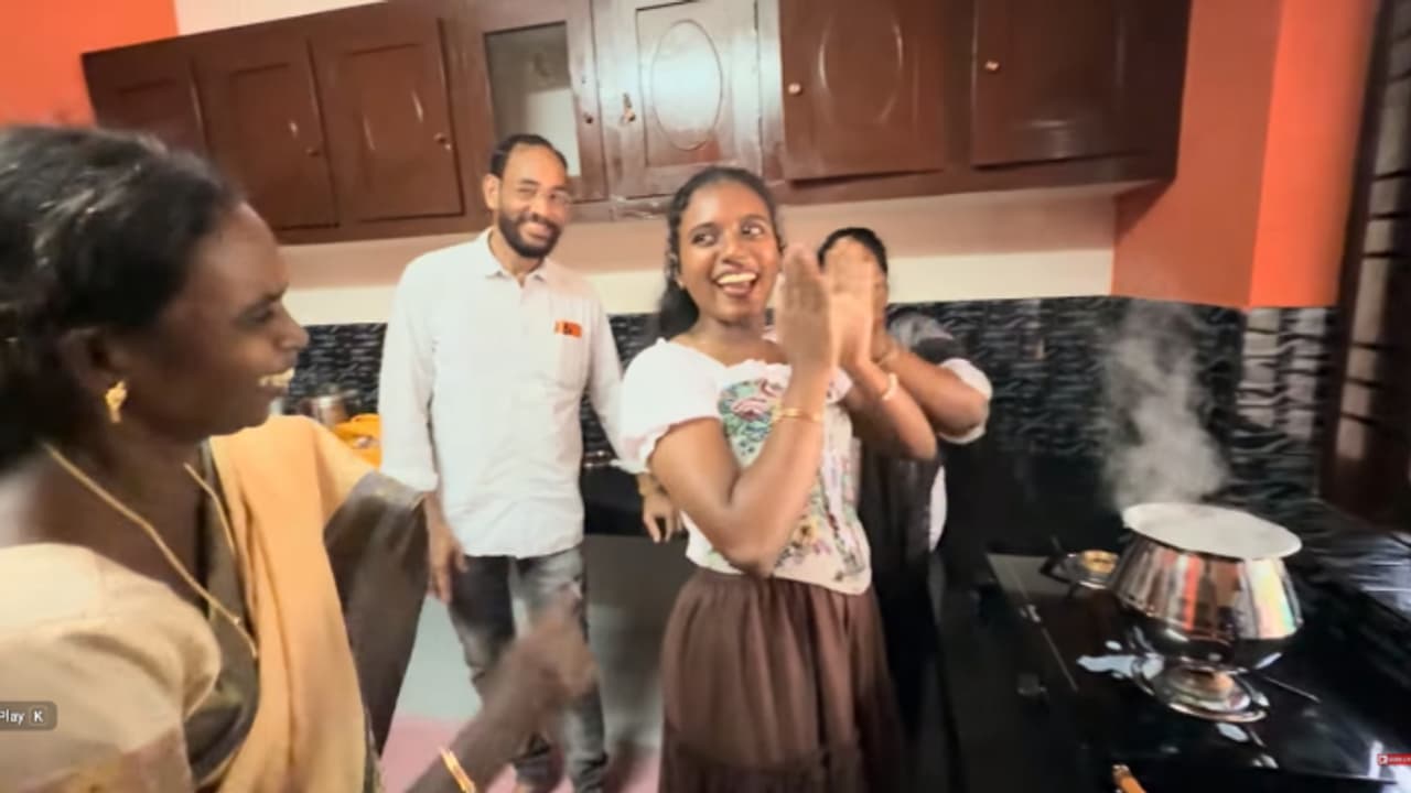 ഇതാണ് വെള്ളം കയറാത്ത ആ വീട്'; പാലുകാച്ചൽ വിശേഷങ്ങൾ പങ്കുവെച്ച് ഇച്ചാപ്പി - Asianet News Malayalam