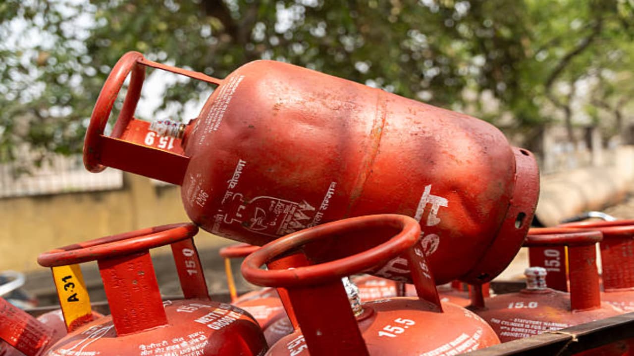 LPG அப்டேட்: ஆகஸ்ட் 16-க்குள் e-KYC, இல்லையெனில் சிலிண்டர் விலை டபுளாகும் தெரியுமா?