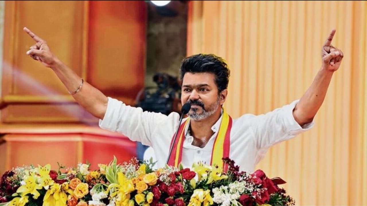 TVK Ministers List: முதல்வராகும் விஜய்.. 13ம் தேதி ட்விஸ்ட் இருக்கு.. தவெக அமைச்சர்கள் யார் யார்? வெளியானது உத்தேச பட்டியல்!