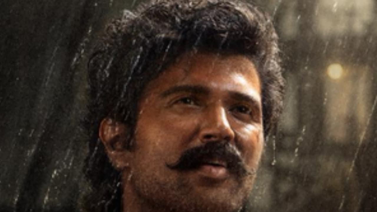 വിജയ് ദേവരകൊണ്ടയുടെ പിറന്നാൾ ദിനത്തിൽ 'റൗഡി ജനാർദ്ദന'യുടെ മാസ് പോസ്റ്റർ പുറത്തിറങ്ങി