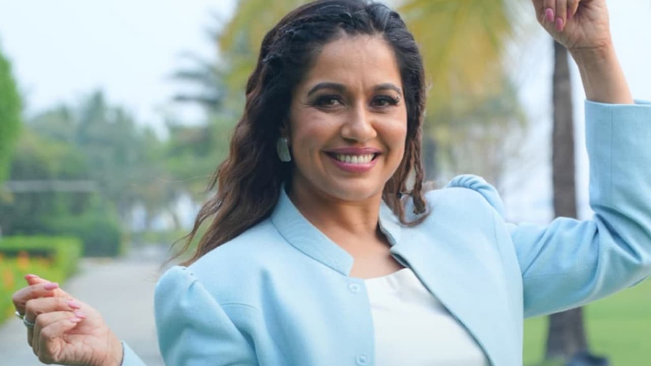 അച്ഛനും അമ്മയുമായി നിന്നവൾ; അമ്മയെക്കുറിച്ച് ഹൃദയസ്പർശിയായ കുറിപ്പുമായി രഞ്ജിനി ഹരിദാസ്