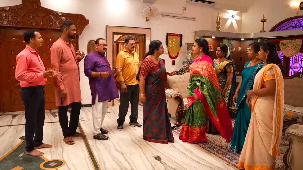 Siragadikka Aasai : ஸ்ருதி வீட்டில் வெடித்த பிரச்சனை; உடனே வெளியேறிய விஜயா... வசமாக சிக்கப்போகும் மனோஜ்