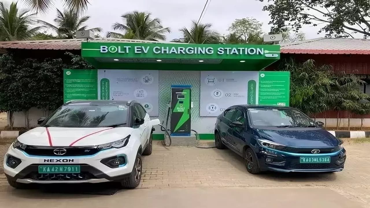 Tata EV: பெட்ரோல் பங்க் பக்கம் இனி போக வேண்டாம்! டாடா EV கார்களுக்கு ₹3.8 லட்சம் 'மெகா' தள்ளுபடி!