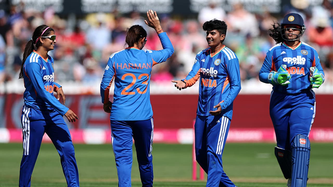 महिला T20 World Cup: भारत की शानदार वापसी, जानिए अब सेमीफाइनल का पूरा गणित