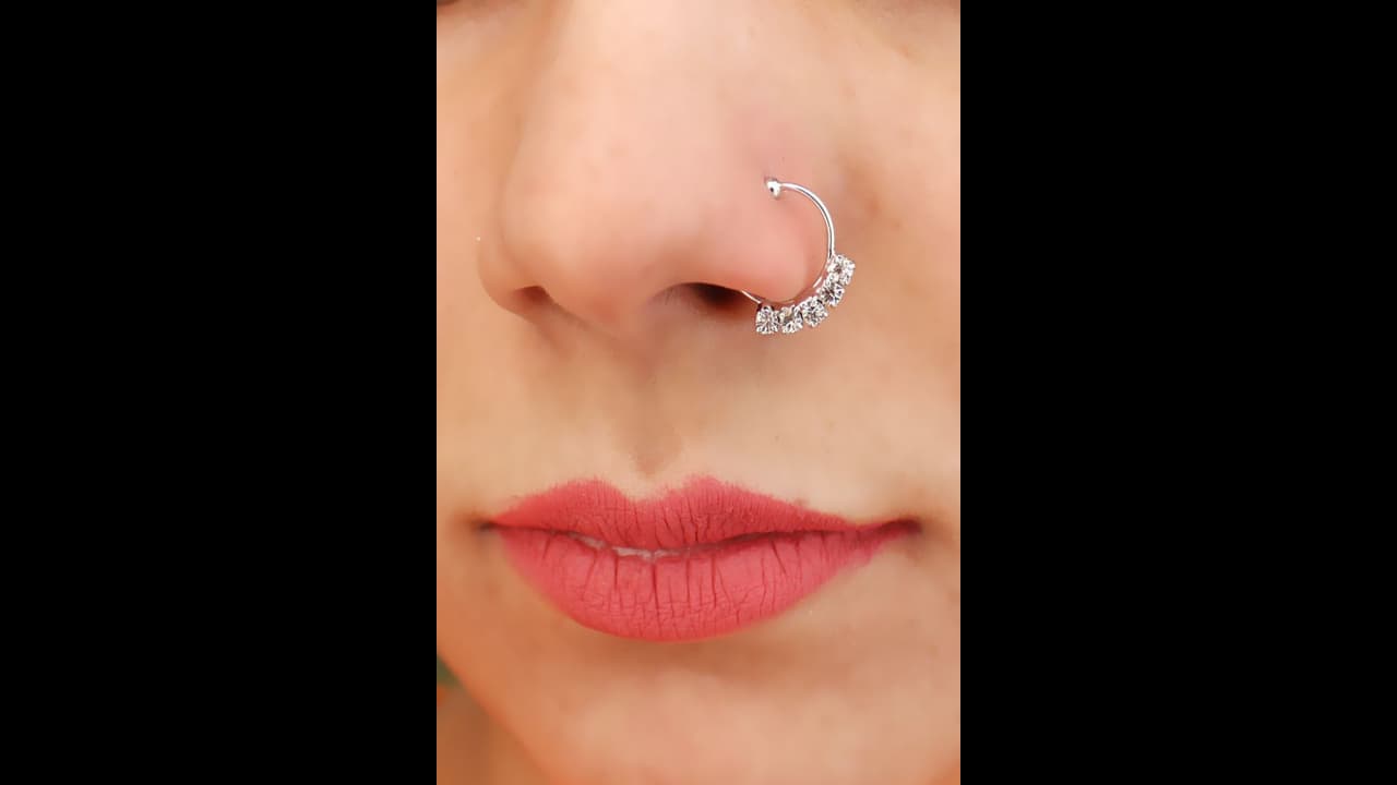 Zircon Nose Rings: ಯುವತಿಯರ ಲುಕ್‌ಗೆ ಹೊಸ ಕಳೆ! ಟ್ರೆಂಡ್‌ನಲ್ಲಿದೆ ಈ 6 ಜಿರ್ಕಾನ್ ಮೂಗುತಿ ಡಿಸೈನ್ಸ್