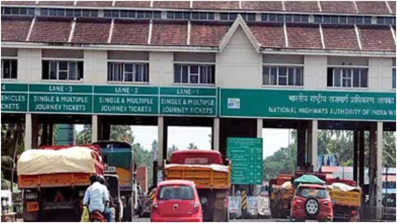 https://static.asianetnews.com/images/w-1280,h-720,format-jpg,imgid-01ktqzsjjp6bvwa7k75td4fwse,imgname-kumbalam-toll-plaza-1781069040214.jpg