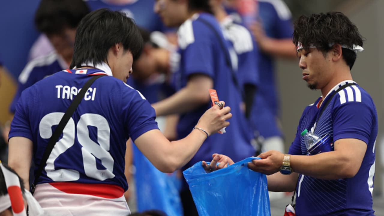 FIFA World Cup 2026: Japanese Fans Clean Dallas Stadium Before Leaving, Winning Hearts Worldwide (WATCH)