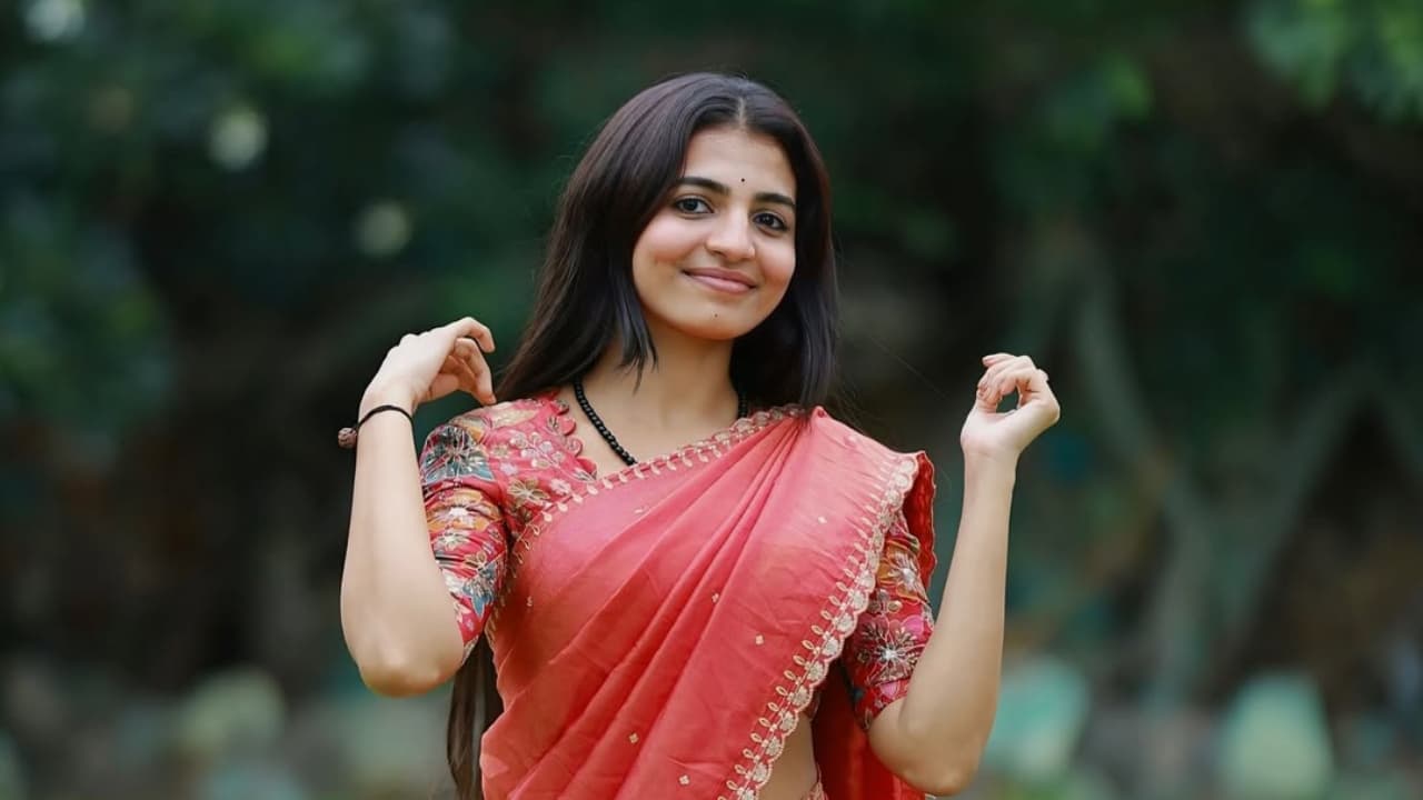 హీరోయిన్ గా ఫోక్ డాన్సర్ నాగదుర్గ బిజీ.. ఇక ఫోక్ సాంగ్స్ కి గుడ్ బై హీరోయిన్ గా ఫోక్ డాన్సర్ నాగదుర్గ బిజీ.. ఇక ఫోక్ సాంగ్స్ కి గుడ్ బై