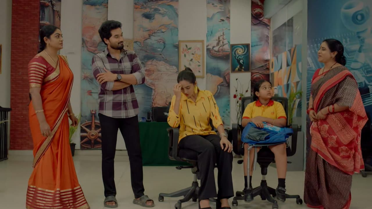 జ్యోతో ఆడుకున్న శౌర్య-ఇరుక్కున్న పారు-సూరజ్ గురించి కార్తీక్ ఆరా