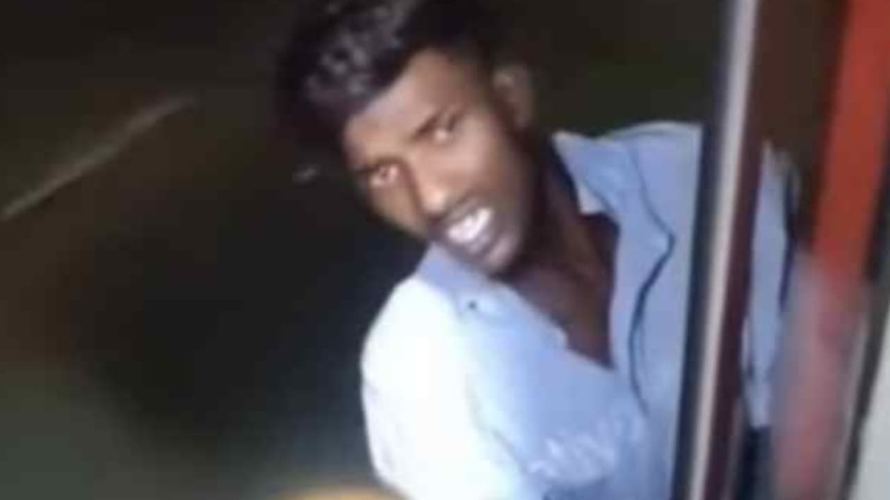 ജസ്റ്റ് മിസ്, രണ്ടു തവണയും ശ്രമിച്ചു, പക്ഷേ നടന്നില്ല, റെയില്വേ സ്റ്റേഷൻ കേന്ദ്രീകരിച്ച് മോഷണം നടത്തുന്ന കള്ളൻ രക്ഷപ്പെടാൻ ശ്രമിച്ചു