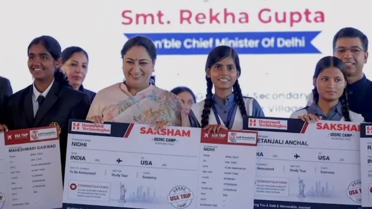 दिल्ली की 5 सरकारी स्कूल छात्राओं ने किया कमाल, अब अमेरिका में सीखेंगी स्पेस साइंस