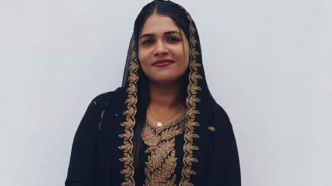 യുവതിയെ വീട്ടിൽ മരിച്ച നിലയിൽ കണ്ടെത്തി; ഒപ്പമുണ്ടായിരുന്ന ആൺസുഹൃത്ത് കസ്റ്റഡിയിൽ, പൊലീസ് അന്വേഷണം