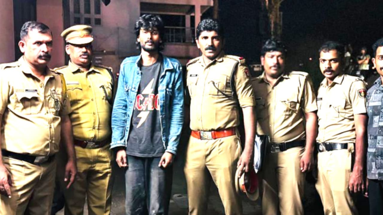 ഓപ്പറേഷൻ തണ്ടറിൽ കുടുങ്ങി യുവാവ്; വാഹനപരിശോധനയ്ക്കിടെ പിടിച്ചത് എംഡിഎംഎയും കഞ്ചാവും; ബൈക്കും കസ്റ്റഡിയിൽ