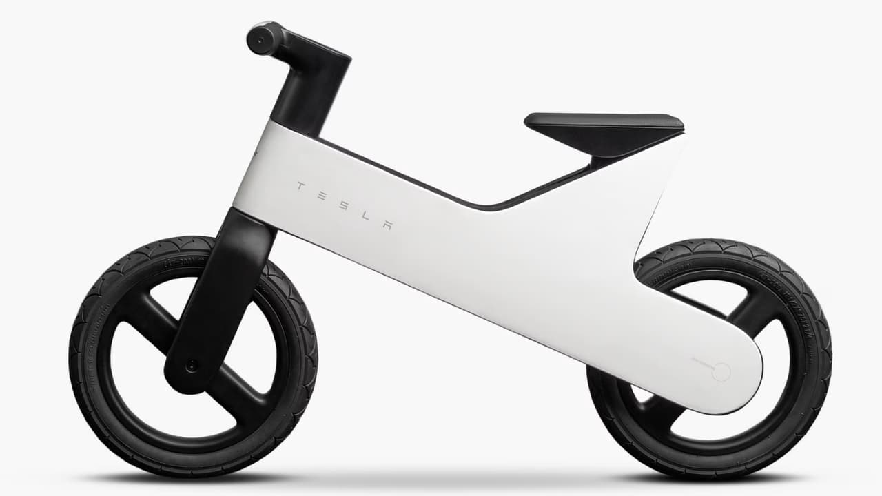 Tesla Balance Bike: வெறும் ₹21,000-க்கு டெஸ்லாவின் புதிய பைக்..! பெடல், செயின் எதுவுமே இல்லையாம்..!