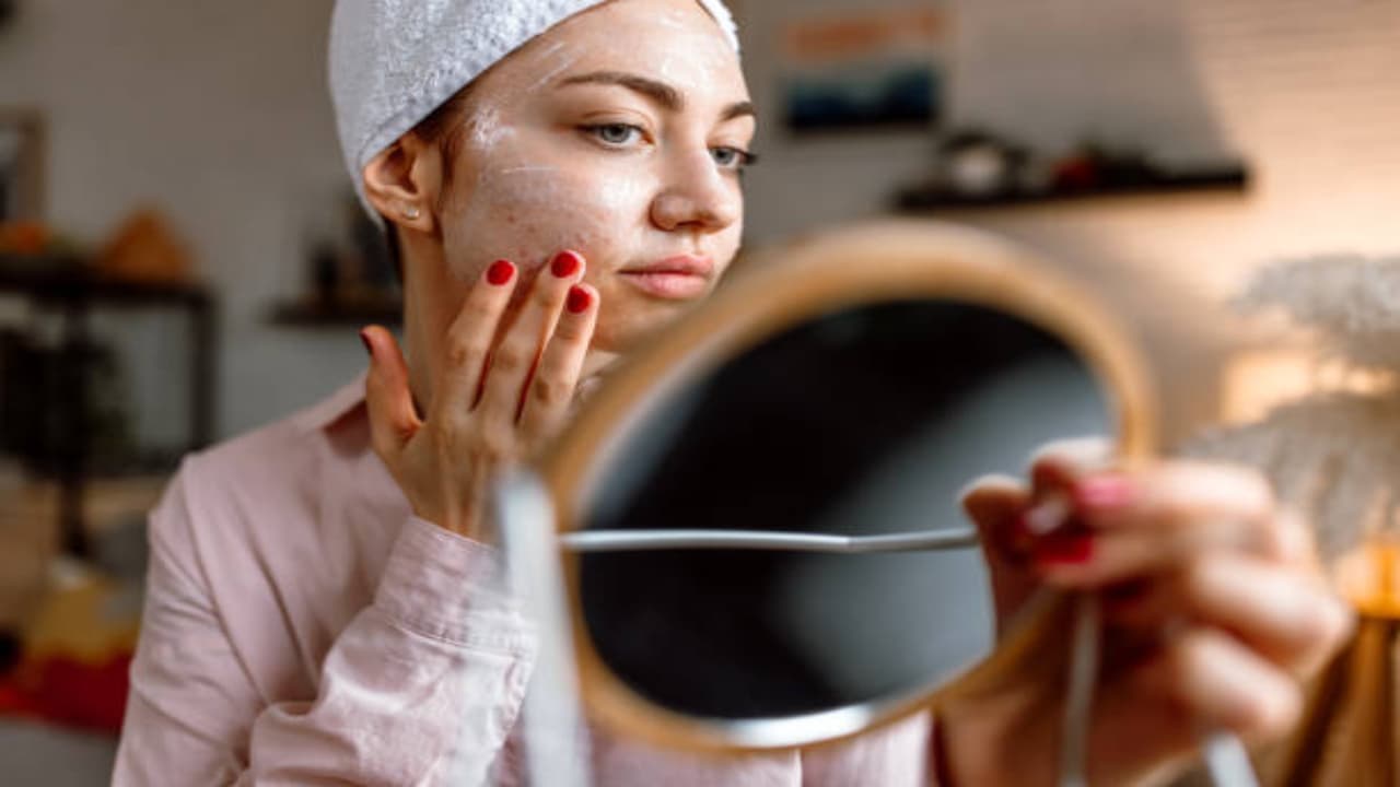 Skincare: உங்கள் நைட் கிரீம் அதிக அடர்த்தியாக உள்ளதா? தோல் மருத்துவமின் முக்கிய விளக்கம்!