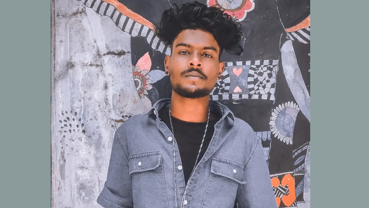 നാടിനെ നടുക്കിയ കൊലപാതകം, 24 കാരനായ യുവാവിനെ സുഹൃത്ത് വെട്ടിക്കൊലപ്പെടുത്തി