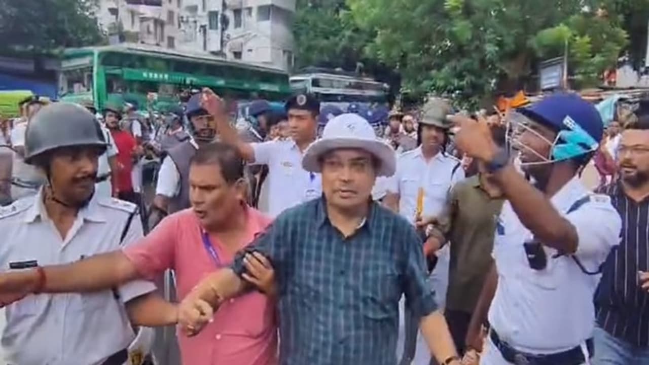 তৃণমূল বিধায়ক কুণাল ঘোষ গ্রেফতার