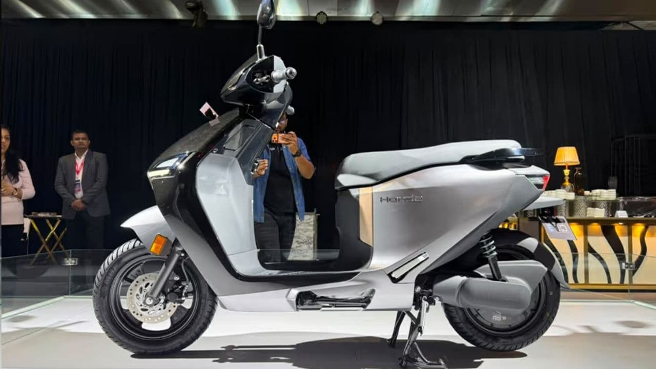Ola S1Z: வெறும் ₹80,000-க்கு புது எலக்ட்ரிக் ஸ்கூட்டர்! ஆனா டெலிவரிக்கு ரெண்டு வருஷம் காத்திருக்கணும்!