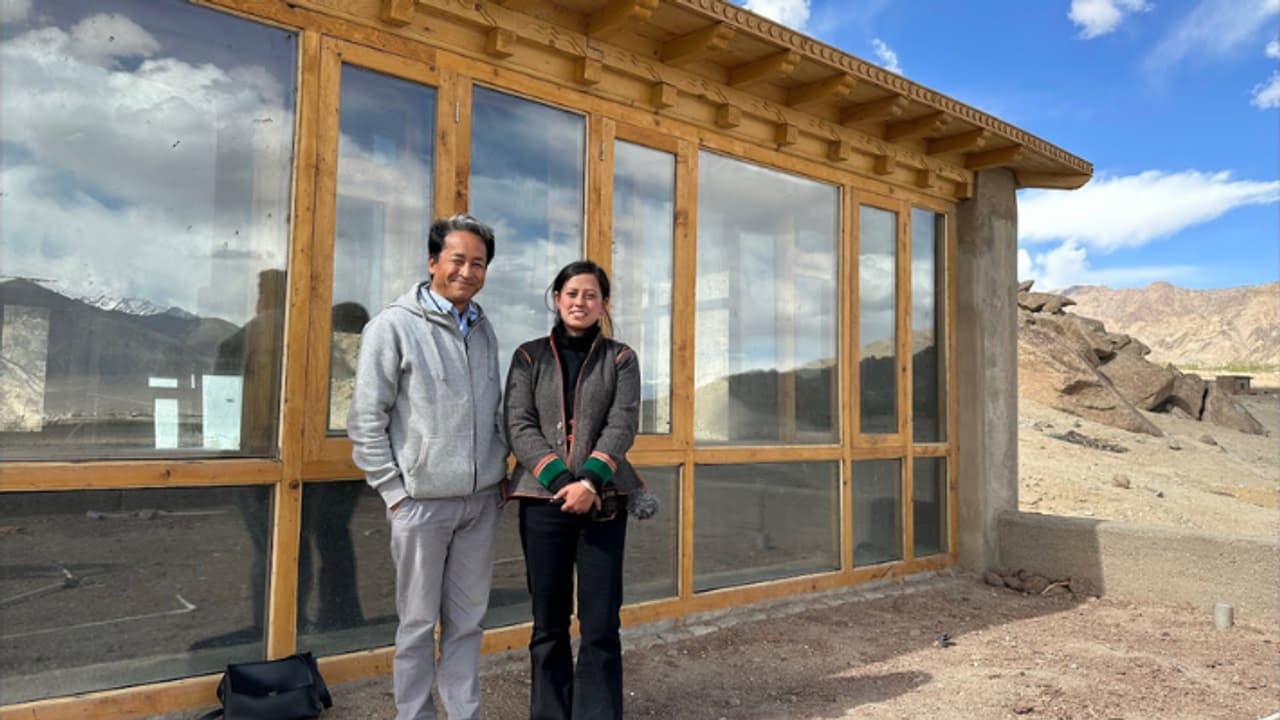 Sonam Wangchuk House : सोनम वांगचुक यांच्या घरात थंडी लागत नाही, रहस्य काय