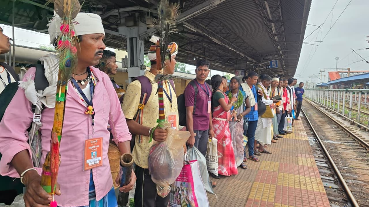 Chhattisgarh News: नक्सलवाद से विकास तक, राष्ट्रपति द्रौपदी मुर्मू से मिलकर नया बस्तर दिखाएगा 164 सदस्यीय प्रतिनिधिमंडल