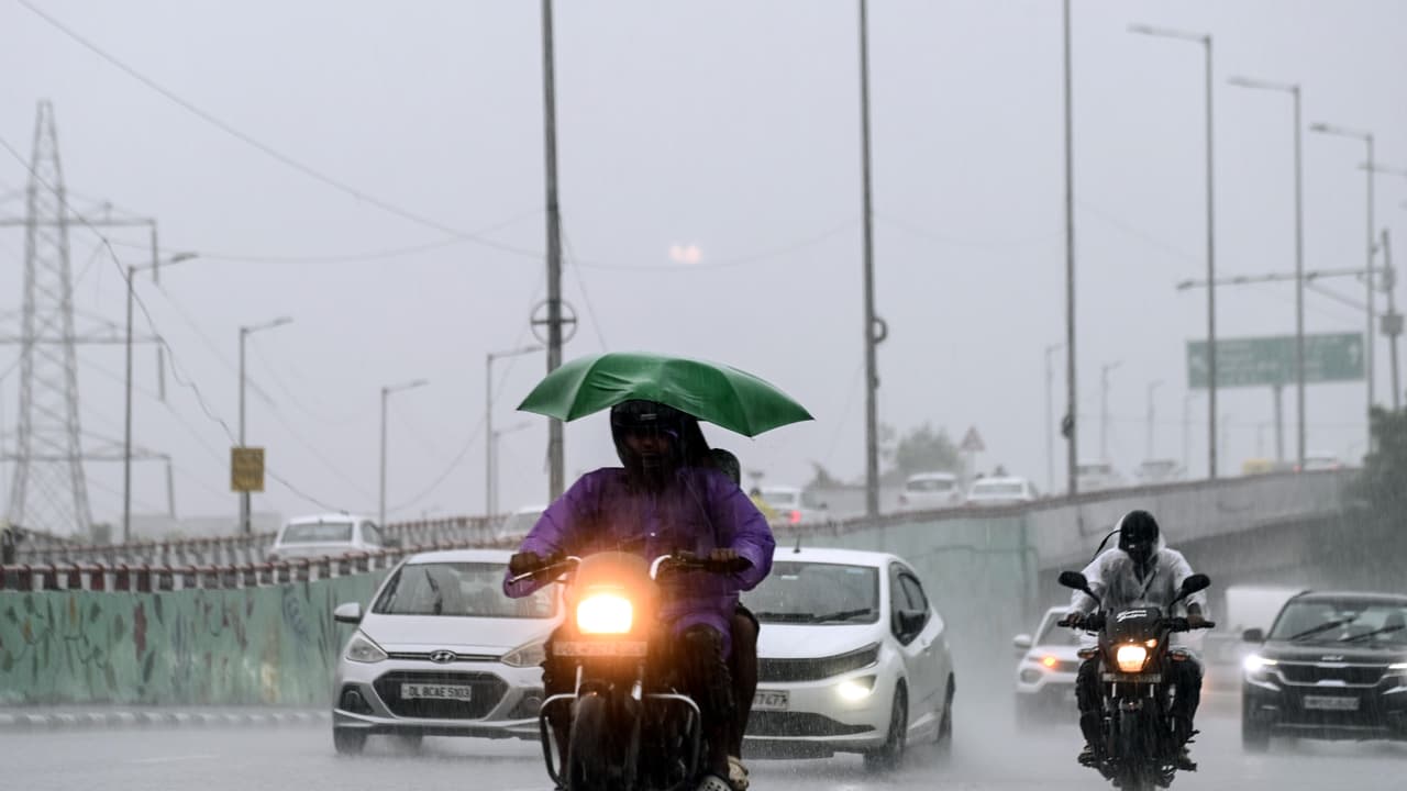 महाराष्ट्रात पुन्हा मुसळधार पावसाचा इशारा