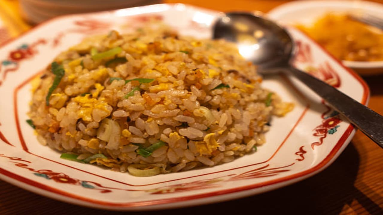 Egg Rice: Leftover Chicken 65 Oil? Make a Street-Style Masterpiece!