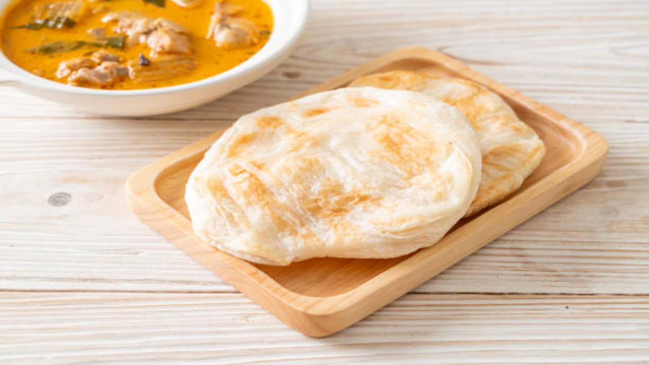Parotta Salna Recipe: Bring Street-Style Magic Into Your Kitchen!