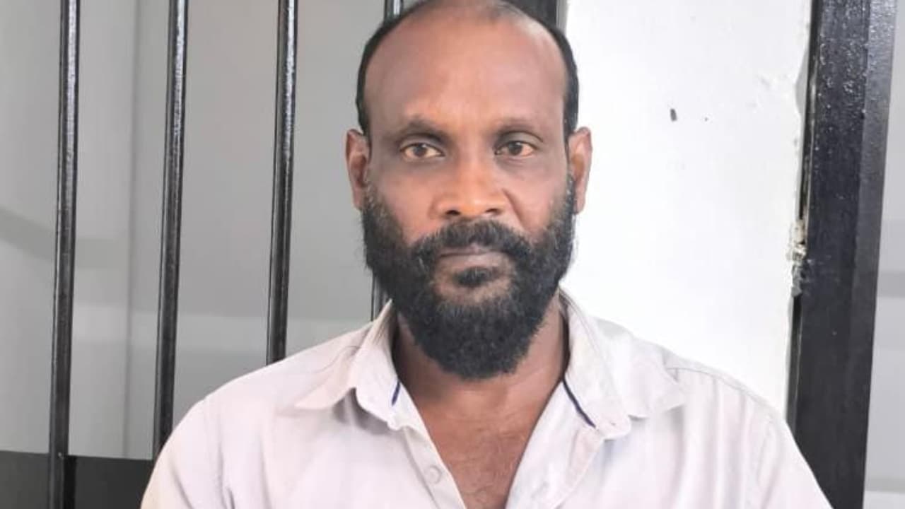പത്താംക്ലാസുകാരിയെ പീഡിപ്പിച്ച കേസിൽ 51-കാരനും പിടിയിൽ; ഇതുവരെ അറസ്റ്റിലായത് നാലുപേർ; പ്രതിയായ അച്ഛനെ വിദേശത്തുനിന്ന് നാട്ടിലെത്തിക്കാനും ശ്രമം