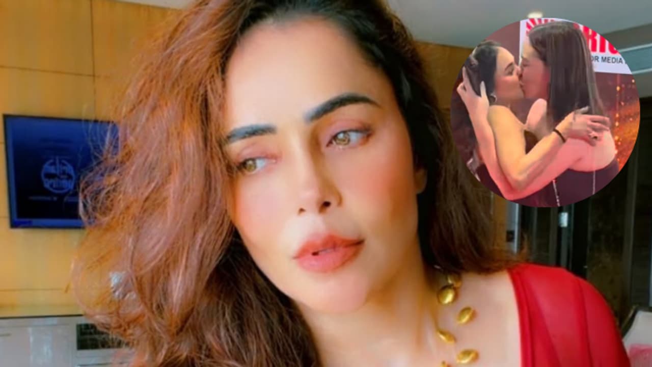 Watch: Nikita Rawal Left Shocked After Female Fan Kisses Her on the Lips, Netizens Call It ‘Harassment'