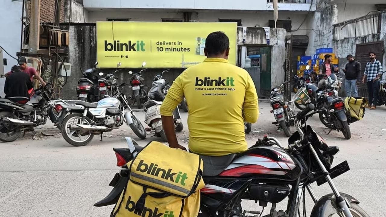 How Positive Pay Works College Student Works As Blinkit Delivery Executive, Reveals How Much ...