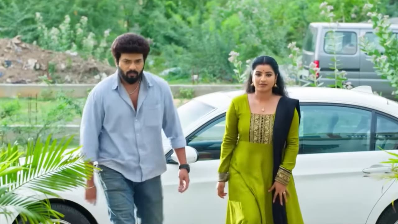 கார்த்திகை தீபம்: ரேவதி வீட்டை விட்டு வெளியேறியதால் பரபரப்பு