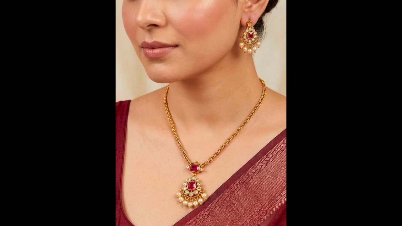 Gold Necklace : 8 கிராமில் அசத்தல் டாலருடன் சூப்பரான நெக்லஸ்கள்!