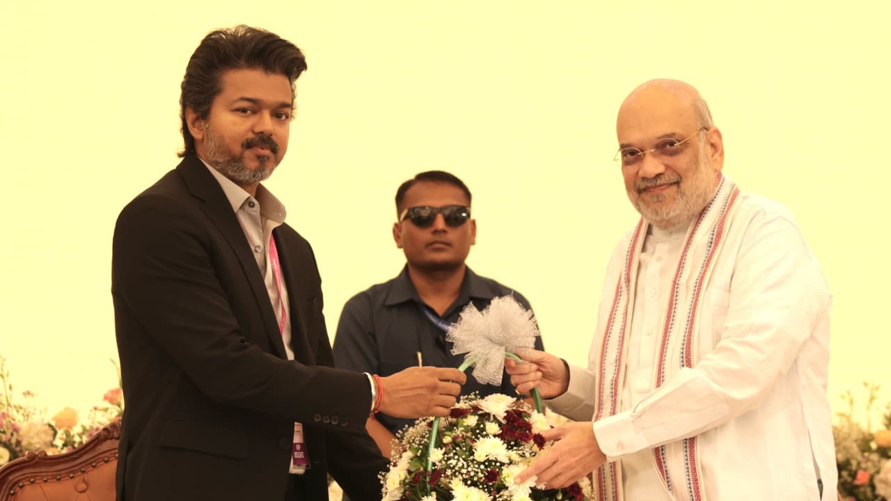 w-1280,h-720,format-jpg,imgid-01m0hcndd0vch9zqt2mfp4zwxt,imgname-vijay-amit-shah-meeting-dmk-u-turn-allegation-1787290105248.jpg