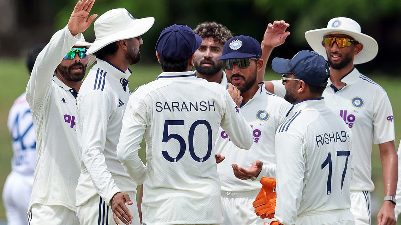 IND vs SL: 5-வது நாள் ஆட்டம் த்ரில்... 16 ரன்கள் முன்னிலை பெற்ற இலங்கை.. ஆதிக்கம் செலுத்தும் இந்தியா