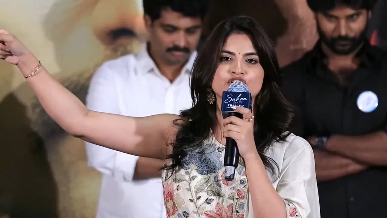 Swetha Lakshman : படம் பிடிக்கலைனா நடுரோட்ல மொட்டை அடிச்சுக்கிறேன்: ரசிகர்களிடம் நடிகை ஓபன் சேலஞ்ச்