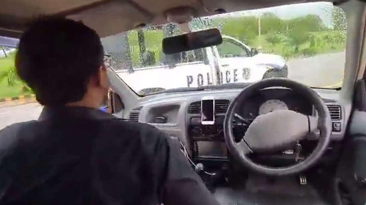 Caught On Camera: Pakistan’s ‘Self-Driving’ Car Crashes Into Police Van During Demo (WATCH VIDEO)