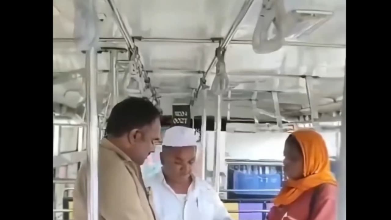 Telangana Conductor Spots Rs 3 Lakh Bag, Returns It To Passenger (WATCH)