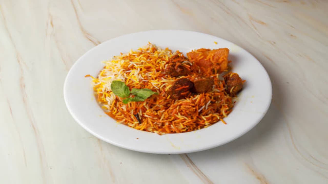 Mutton Biryani: ஒன் பாட் மட்டன் பிரியாணி...சமைக்க தெரியாதவர்களும் கிச்சன் கிங் ஆகலாம்!
