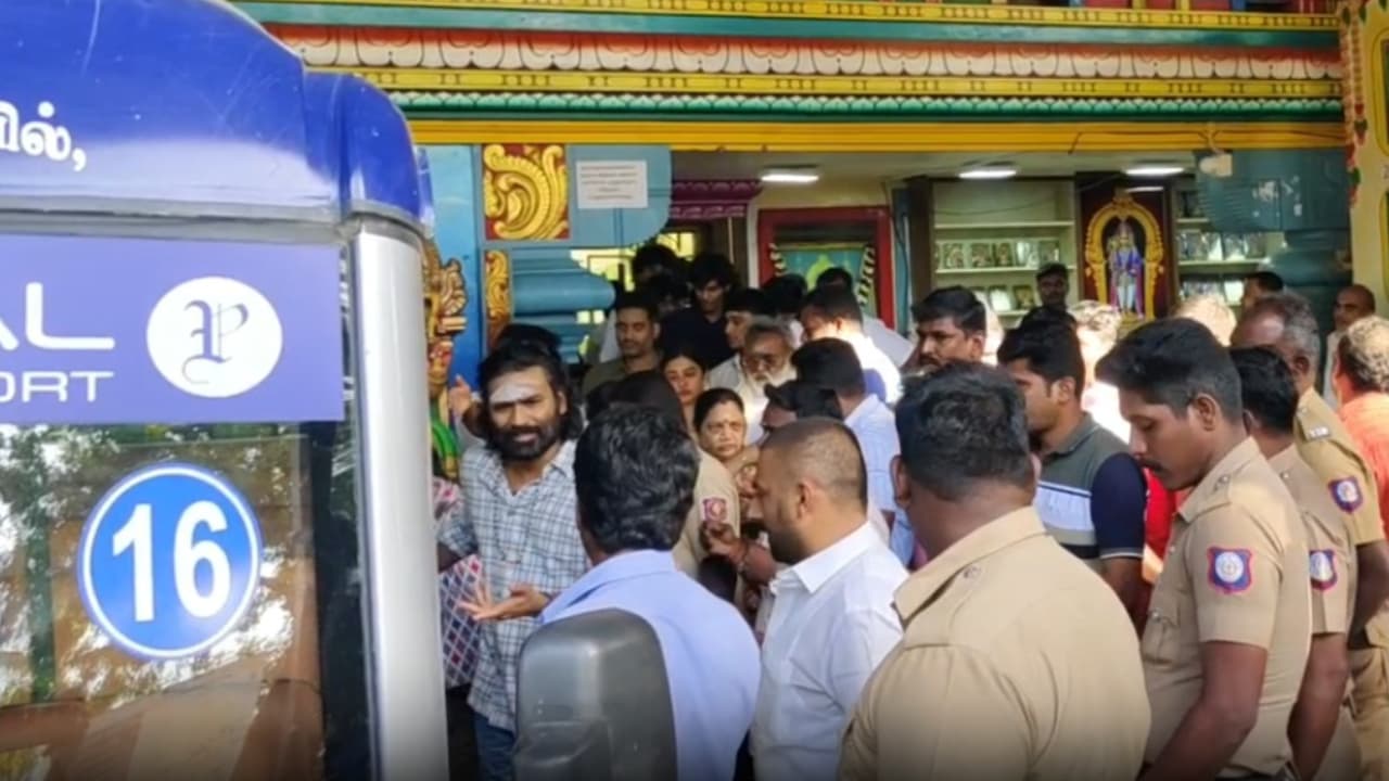 పళని మురుగన్ ఆలయాన్ని దర్శించిన ధనుష్