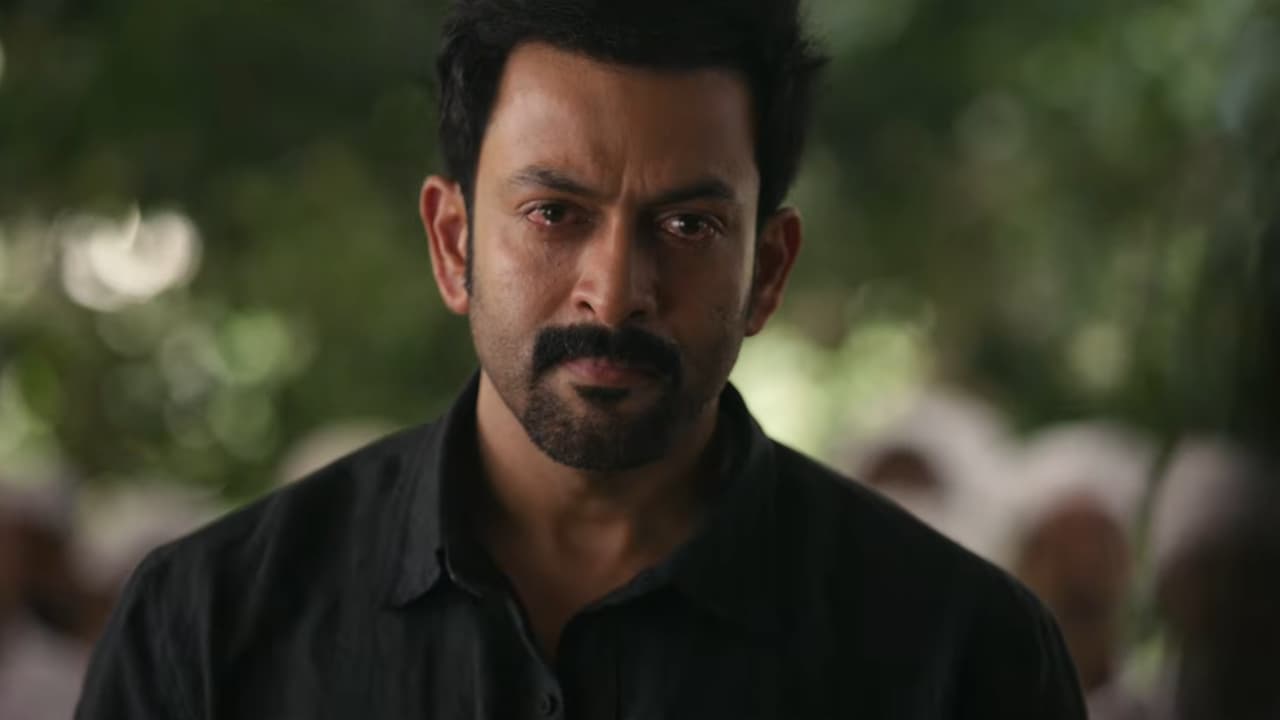 പൃഥ്വിരാജിന്റെ 'ഖലീഫ'യിലെ പുതിയ ഗാനം 'പെരിയവനേ' പുറത്തിറങ്ങി; ചിത്രത്തെക്കുറിച്ചുള്ള കൂടുതൽ വിവരങ്ങൾ