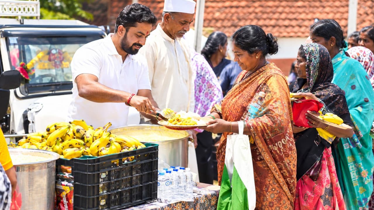 Bengaluru man provides free meals to 250 patients daily for over 10 years