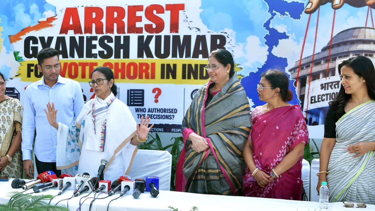কালীঘাটের বাড়ির নিরাপত্তা নিয়ে মমতার উদ্বেগ