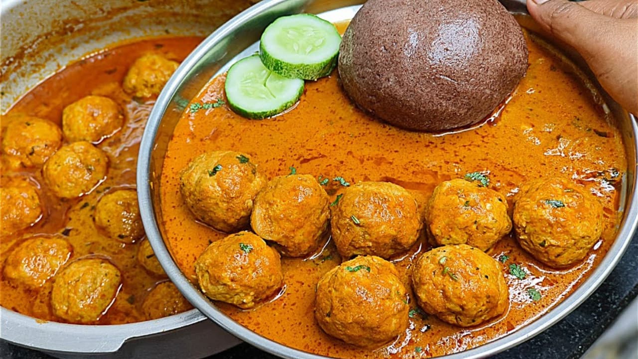 ಮುದ್ದೆ, ಬಿಸಿ ಅನ್ನಕ್ಕೆ ಬೆಸ್ಟ್ ಕಾಂಬಿನೇಷನ್ 'ಚಿಕನ್ ಕೈಮಾ ಉಂಡೆ ಸಾಂಬಾರ್'; ಒಂದೂ ಉಂಡೆ ಒಡೆಯಲ್ಲ, ಹೀಗೆ ಮಾಡಿ