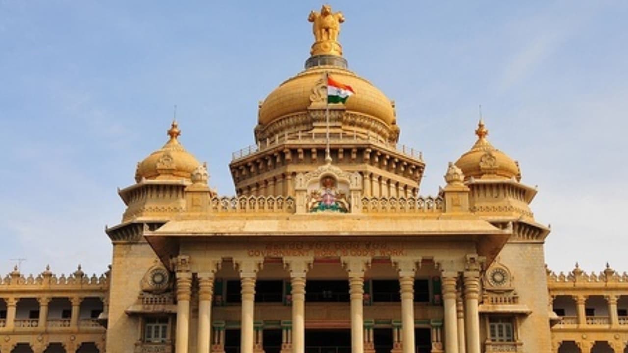 ದಸರಾ ಹಬ್ಬಕ್ಕೂ ಮುನ್ನವೇ ಮಹತ್ವದ ಬದಲಾವಣೆ: 14 ಅಕಾಡೆಮಿ, 3 ಪ್ರಾಧಿಕಾರಗಳ ಅಧ್ಯಕ್ಷರಿಗೆ ಹುದ್ದೆ ಬಿಡಲು ಸೂಚನೆ!