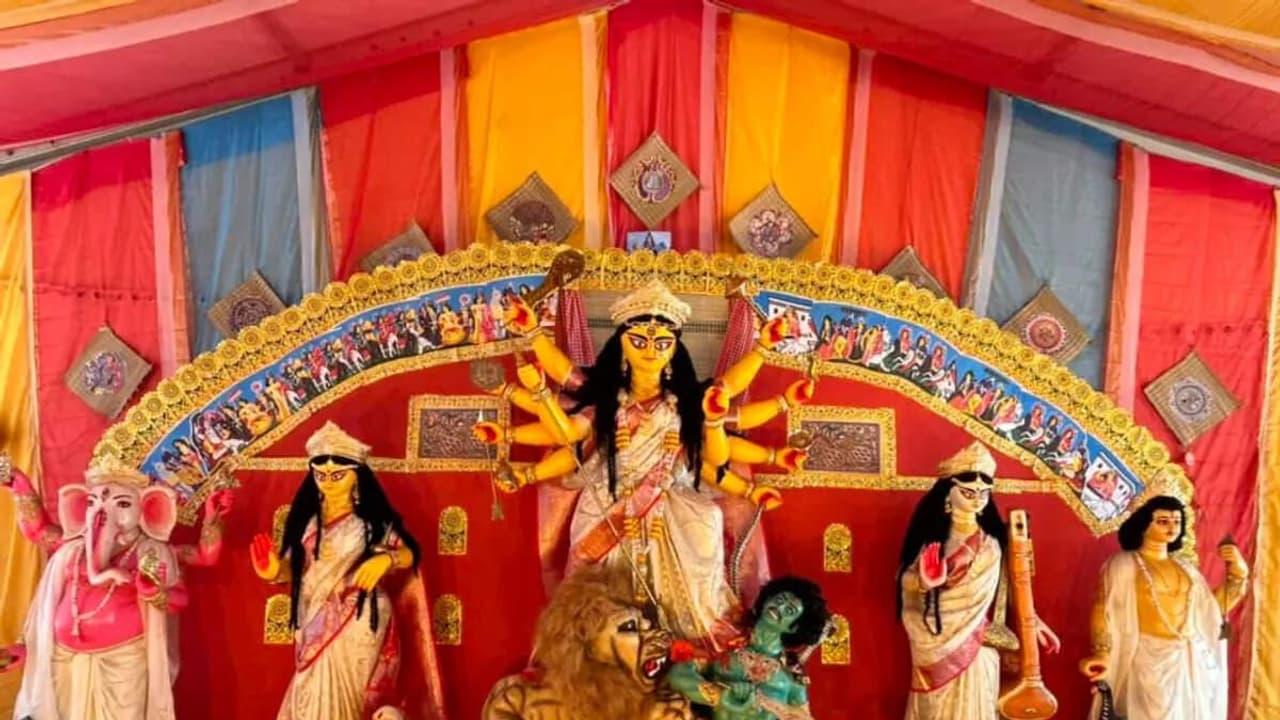 Durga Puja 2026: Bengaluru Pandal Hopping 101 - Complete Guide to Locations, Food, Fashion, and Fun